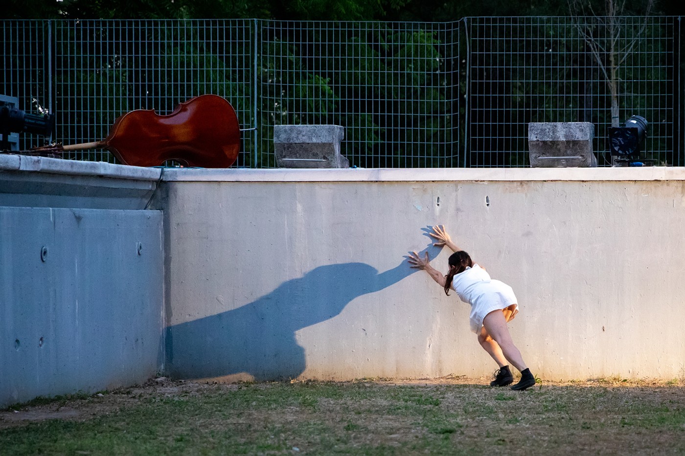 me in front of a wall in an empty swimming pool