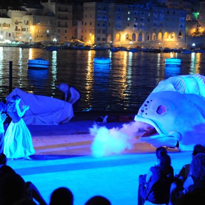 Image: The Rubberbodies Collective MIAF 2012. Photo by Rene Rossignaud